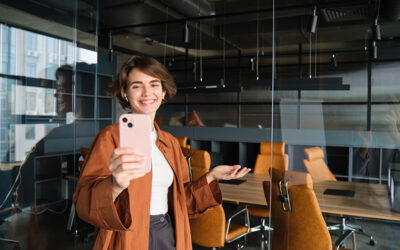 Social Media for Leaders: Amplifying Influence and Building Trust